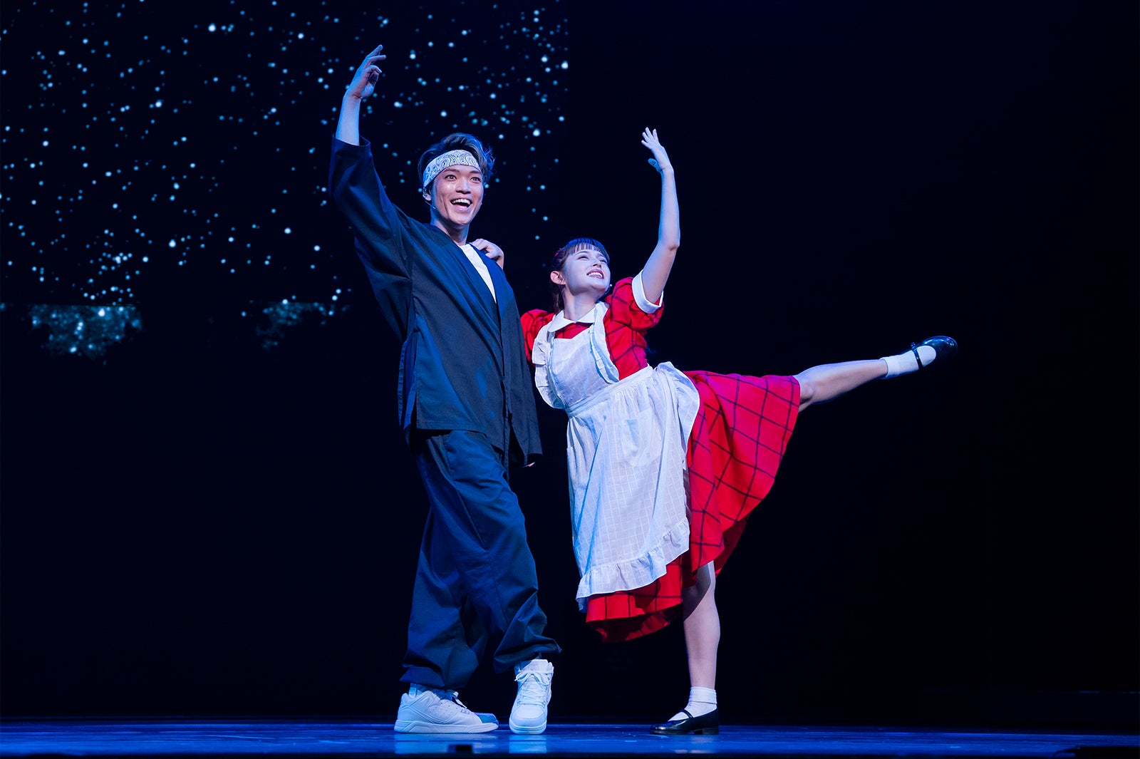 原嘉孝、矢作穂香「家政夫のミタゾノ THE STAGE～お寺座の怪人～」（撮影：引地信彦）