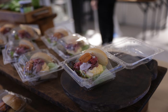 「SETOLAS Holdings presents TGC KAGAWA 2025 by TOKYO GIRLS COLLECTION」ケータリングの様子(C)SETOLAS Holdings presents TGC KAGAWA 2025 by TOKYO GIRLS COLLECTION