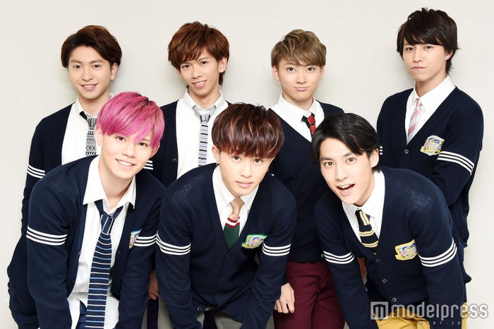 超特急(前列左から)カイ、タクヤ、ユースケ(後列左から)コーイチ、リョウガ、ユーキ、タカシ(C)モデルプレス