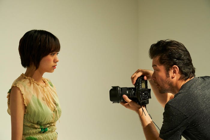 (左)吉田志織/映画「チワワちゃん」より(C)2019『チワワちゃん』製作委員会