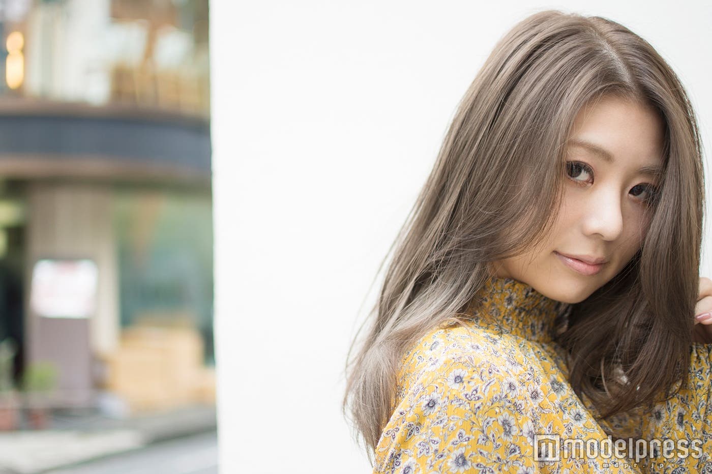 透け感のある“ハイ透明感カラー”に(C)モデルプレス