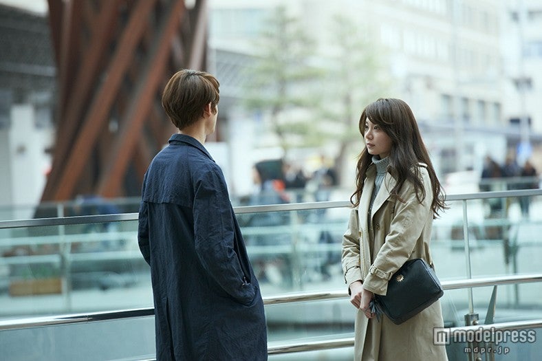 （左より）坂口健太郎、森カンナ