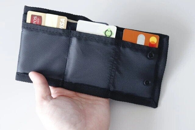 ダイソー 三つ折り財布 ダイソー 三つ折り財布