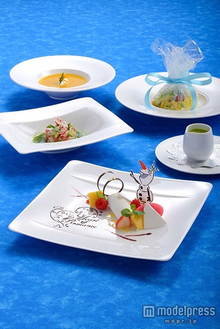 「オチェーアノ」ランチコース（C）Disney