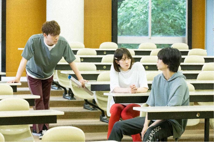 松大航也、高月彩良、鈴木仁「さらば、佳き日」第2話より(C)「さらば、佳き日」製作委員会
