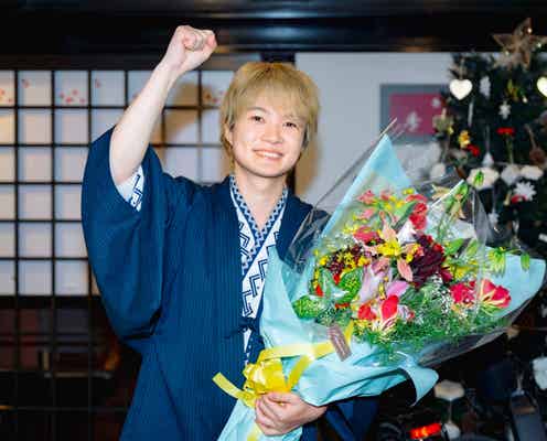 神木隆之介「海に眠るダイヤモンド」一人二役を演じきり笑顔 最終回は“立ち入り禁止区域”でも撮影【コメント】