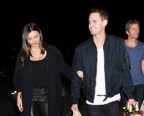 ミランダ・カー、ビール持参でデート