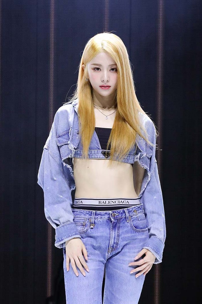 ユンジン/LE SSERAFIM(P)&(C)SOURCE MUSIC