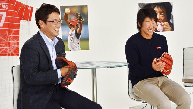 女子ソフトボールのレジェンド上野由岐子選手 古田敦也を相手にピッチング モデルプレス 女子ソフトボールのレジェンド上野由岐子選手 古田敦也を相手にピッチング モデルプレス