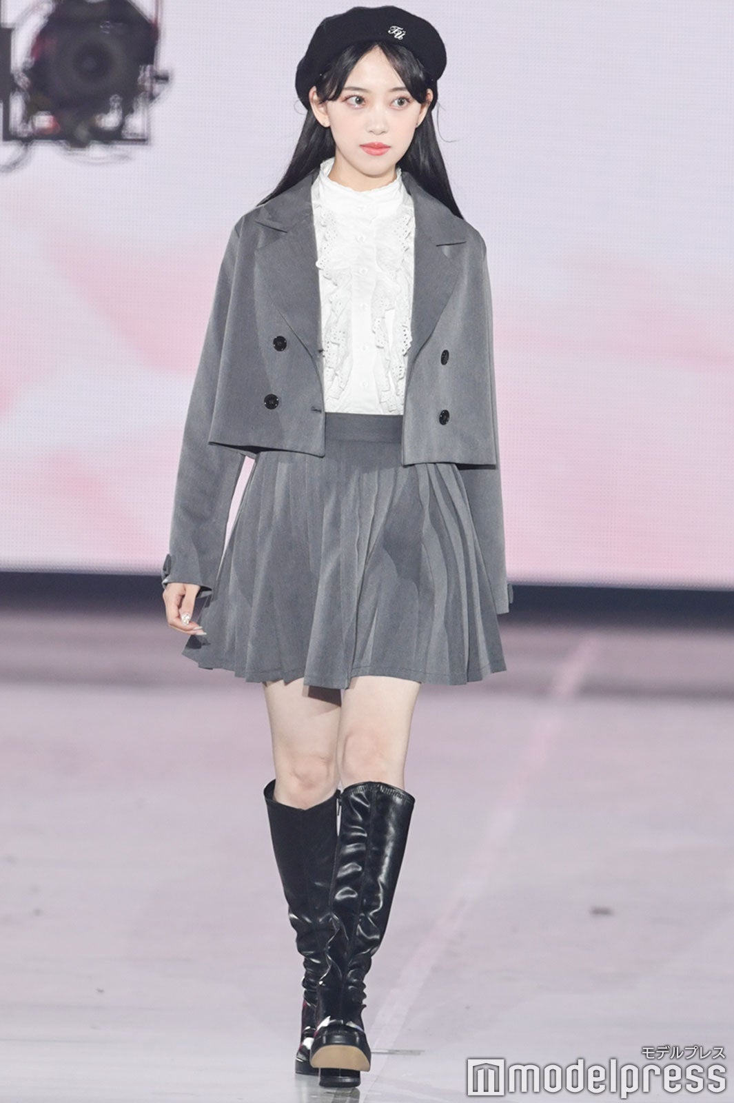 （C）モデルプレス