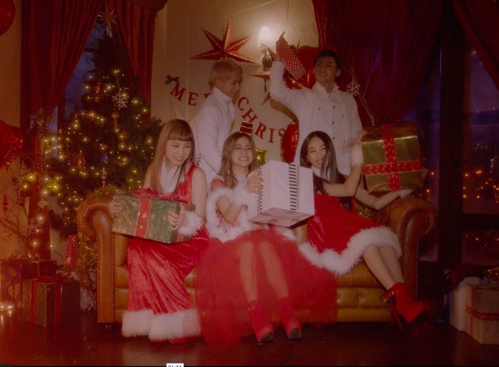 lol「xmas kiss」MVより