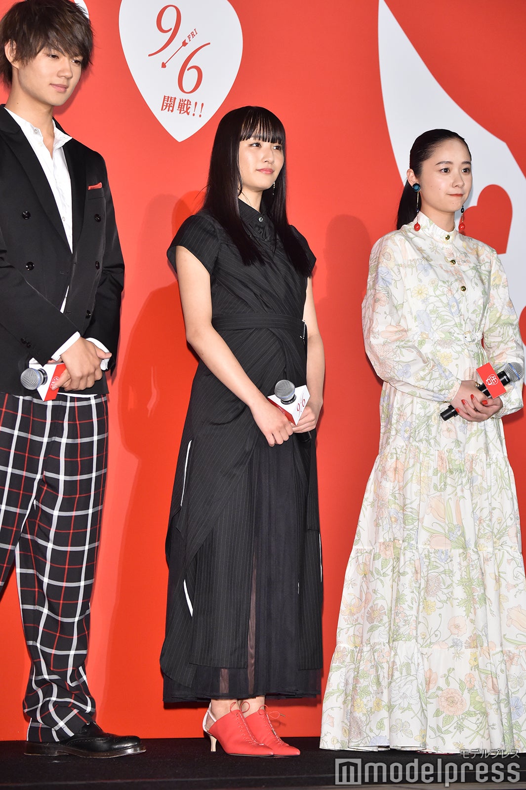 浅川梨奈（C）モデルプレス