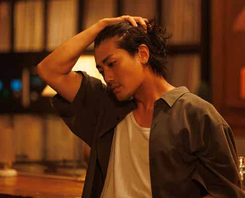 赤西仁、髪かきあげ・凛々しい剣道着・ベッドに倒れる姿…色気溢れる新カット解禁【匿名の恋人たち】