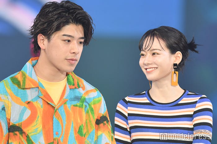 (左から)こーくん、なごみ/なこなこカップル(C)モデルプレス