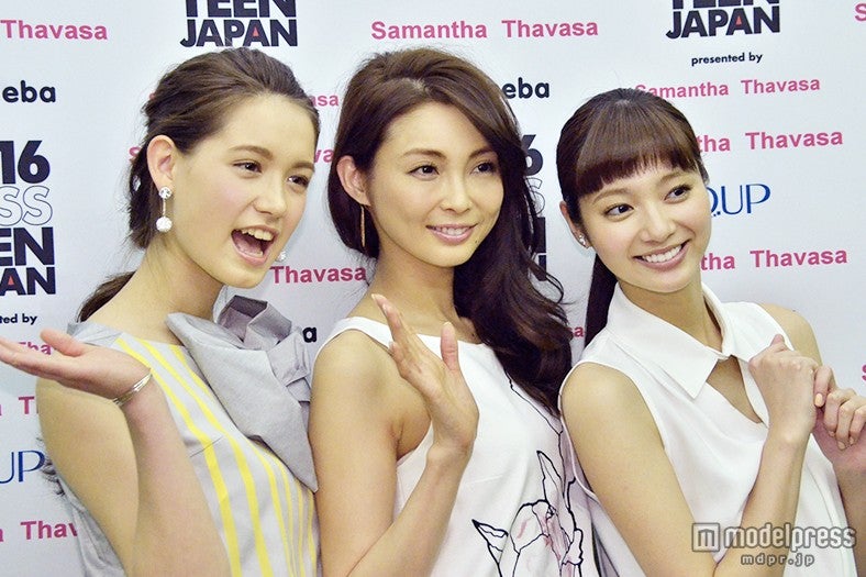 左より：トラウデン直美、押切もえ、新川優愛