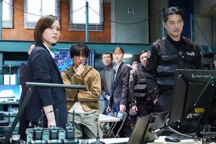 ソニン、櫻井翔、平山浩行ら/「大病院占拠」第2話(C)日本テレビ