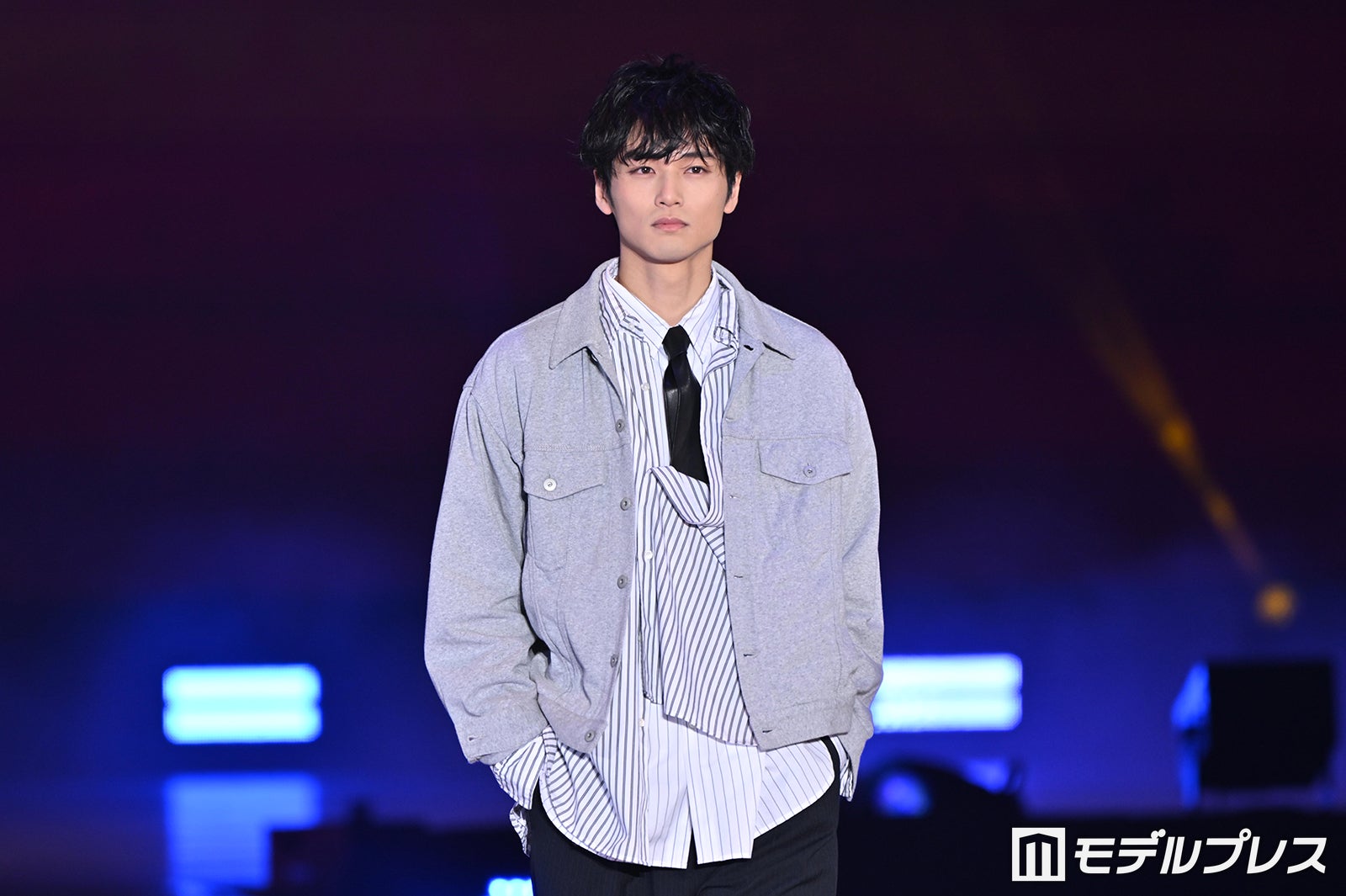 「今日好き」恋愛見届人で話題・中川大輔、ルーズにシャツ着こなし闊歩「普段とのギャップ」「かっこよすぎ」と絶賛の声【ガルアワ2026SS】