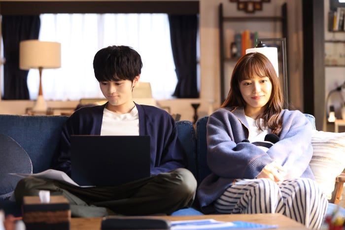 鈴鹿央士、川口春奈「silent」第5話より(C)フジテレビ