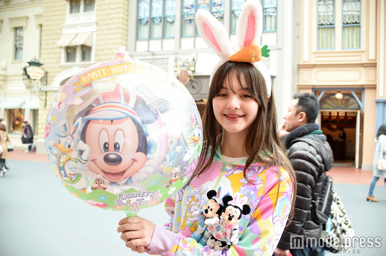 バルーン（モデル：藤田エミリ）／（C）モデルプレス