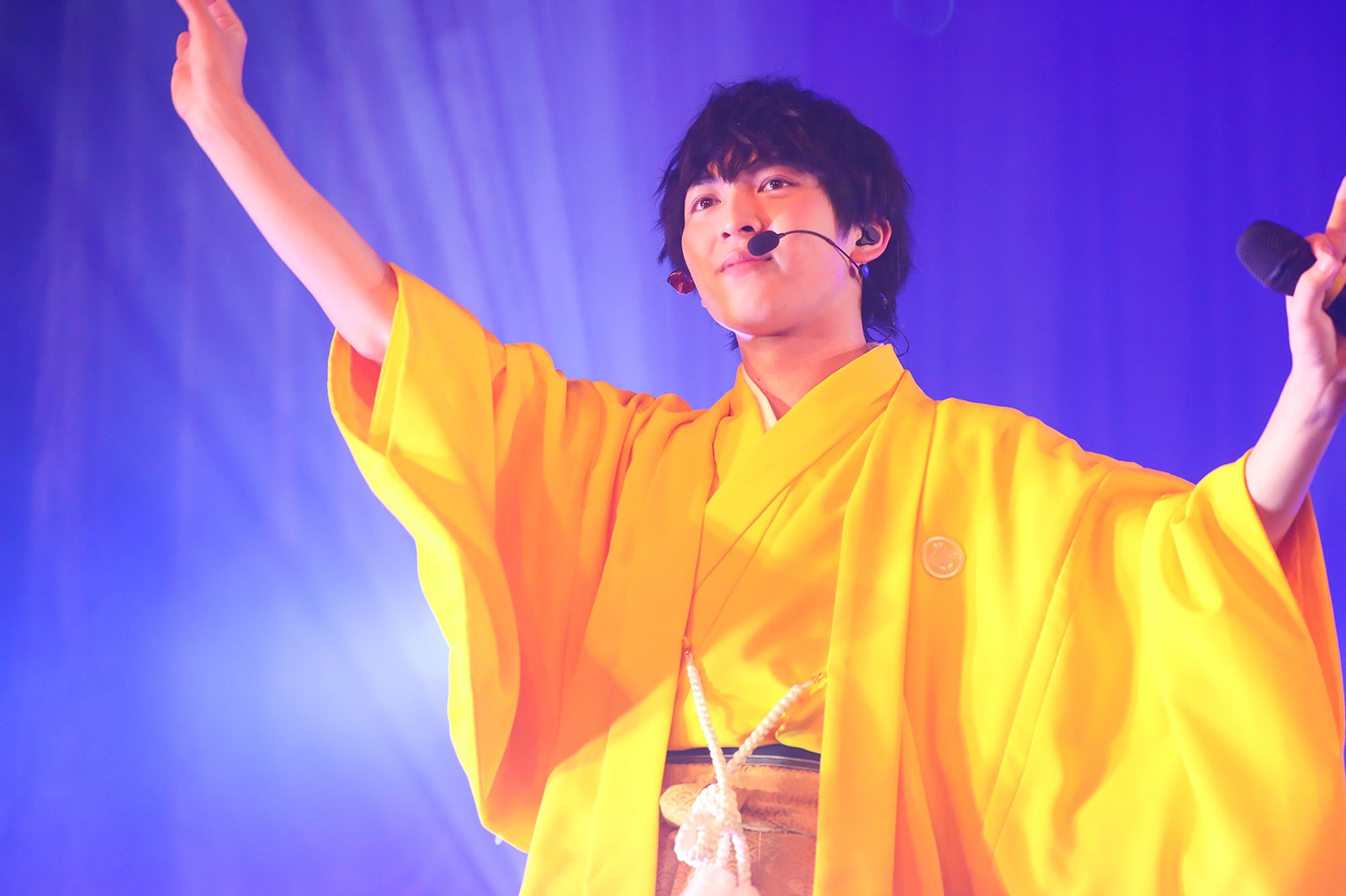 吉田仁人／カメラマン：笹森健一