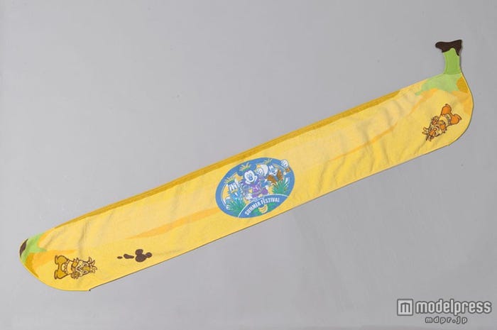 ロングタオル¥1200(7月8日より販売開始)(C)Disney