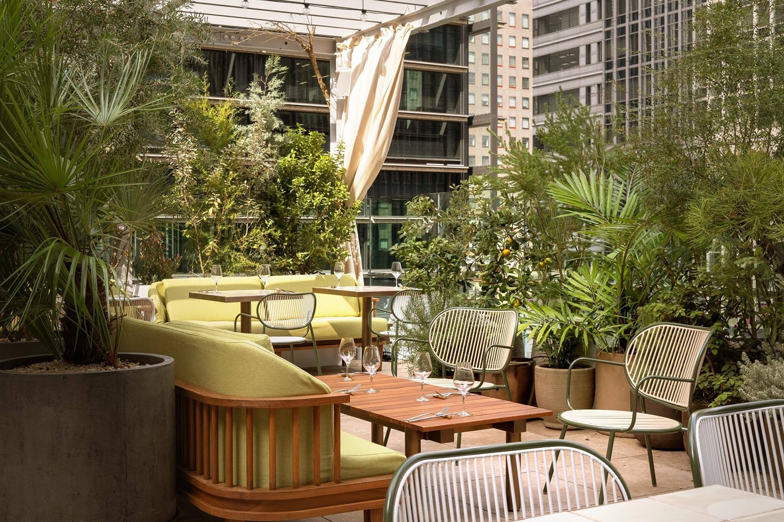 THE UPPER／画像提供：トランジットジェネラルオフィス