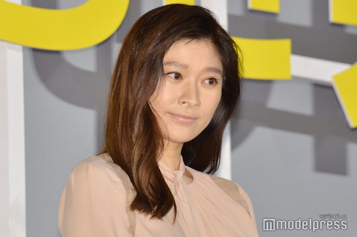 篠原涼子(C)モデルプレス