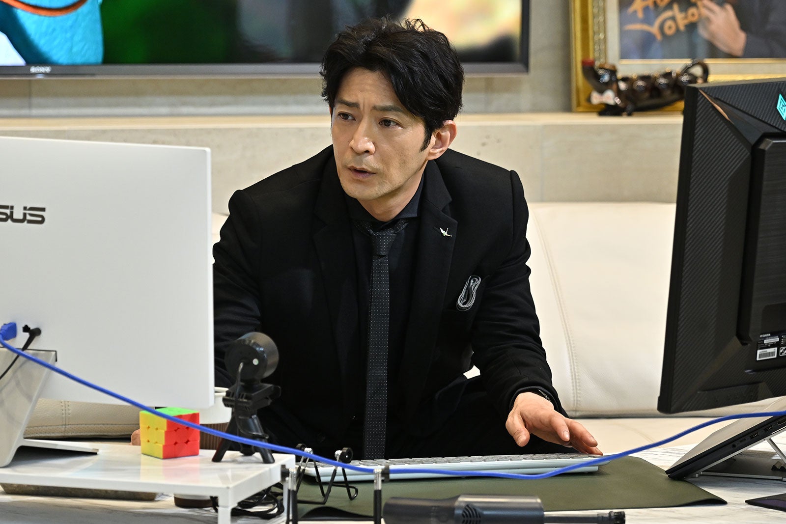 津田健次郎「西園寺さんは家事をしない」第1話より（C）TBS