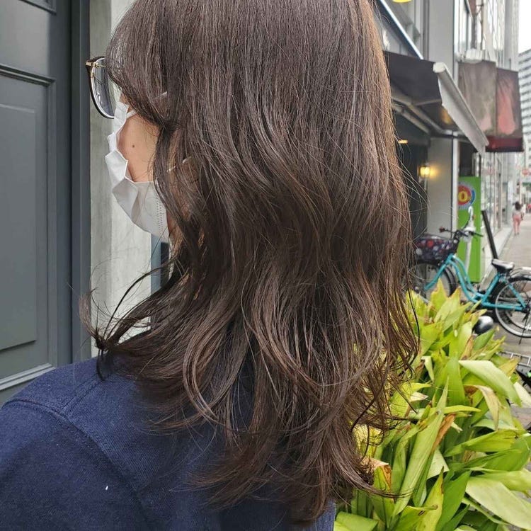 ウルフカット ロングを今っぽく作る方法 最新スタイルを紹介 モデルプレス ウルフカット ロングを今っぽく作る方法 最新スタイルを紹介 モデルプレス