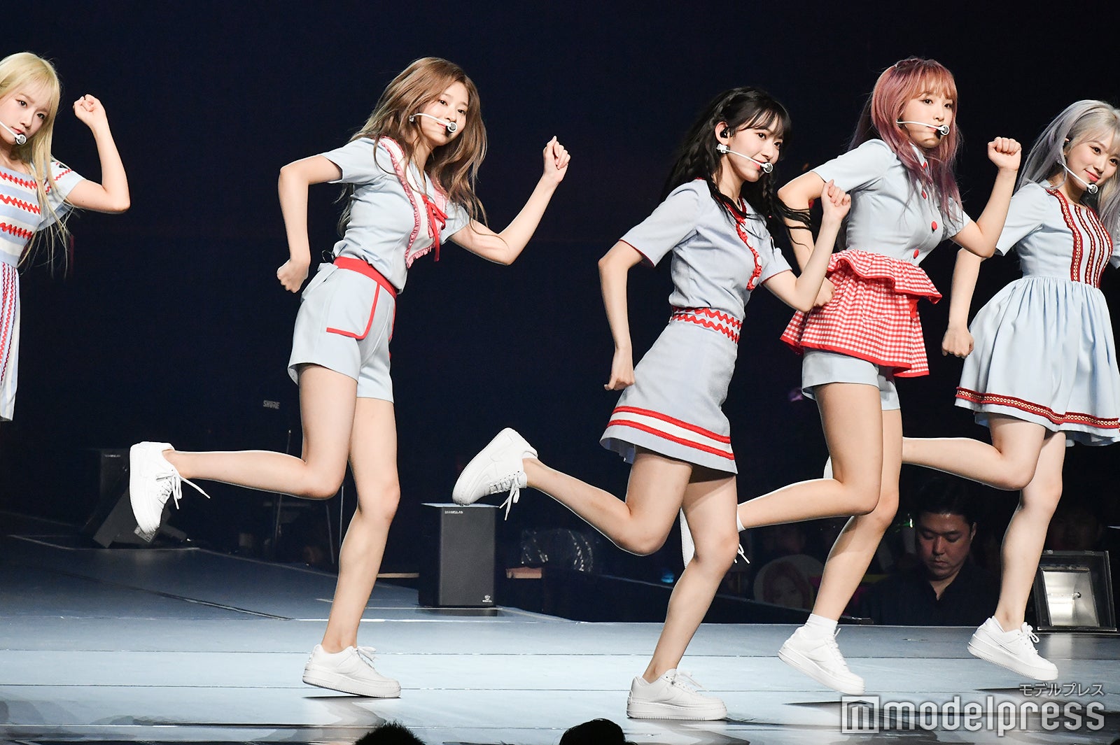 IZ*ONE （C）モデルプレス