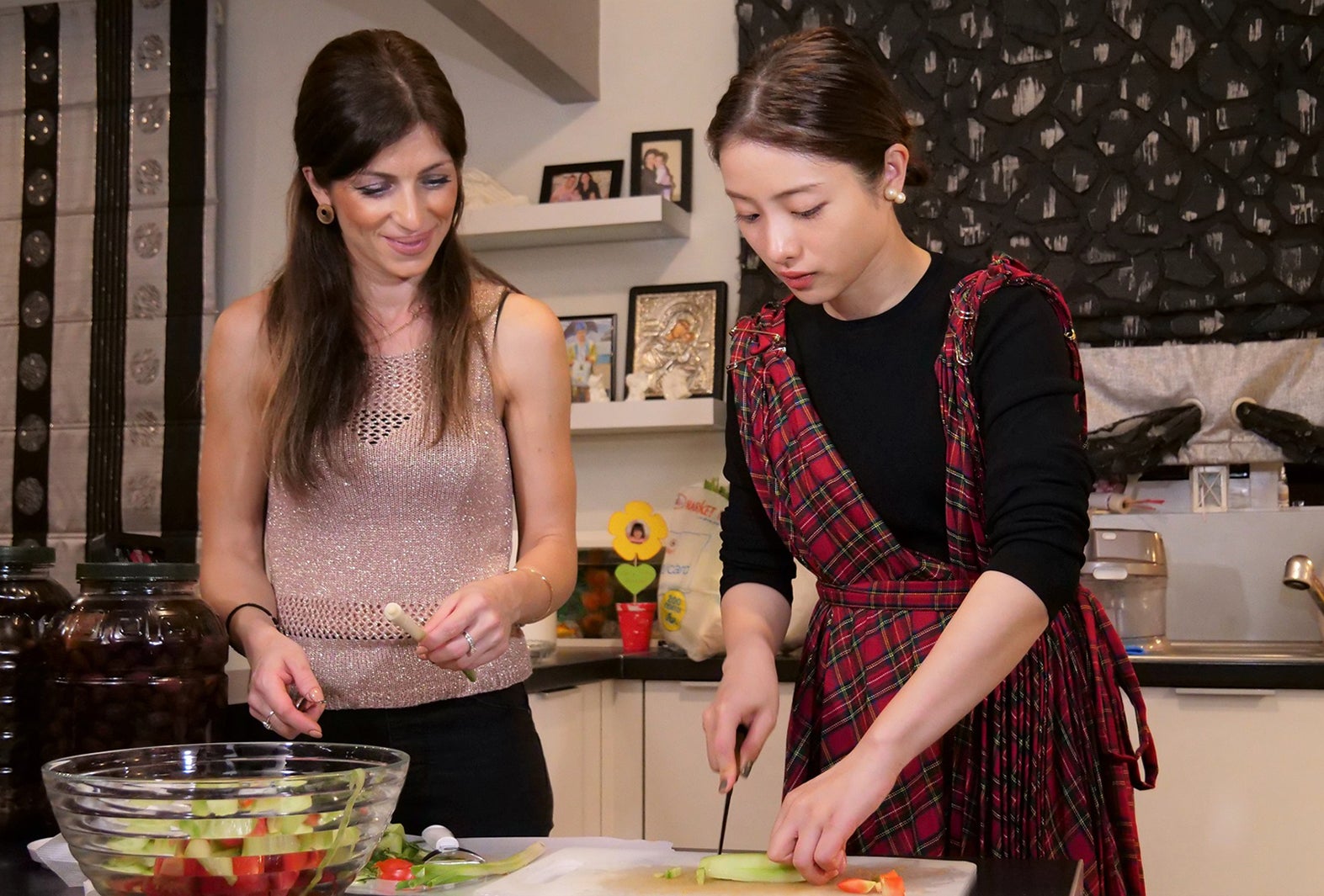 石原さとみ（C）カンテレ