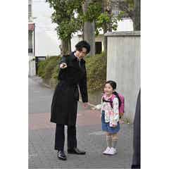 ディーン フジオカ 鈴木凛子の 親子ショットが反響 優しさが伝わる素敵な1枚 モデルプレス ディーン フジオカ 鈴木凛子の 親子ショットが反響 優しさが伝わる素敵な1枚 モデルプレス