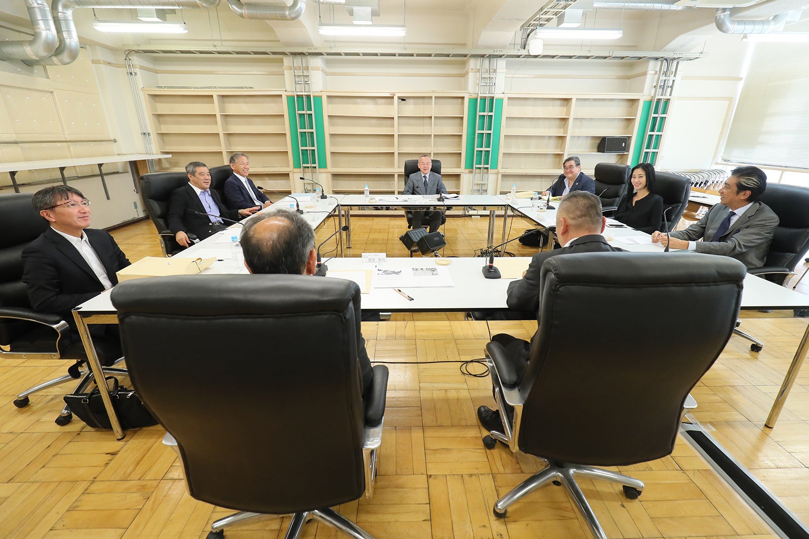 「第2回経営アドバイザリー委員会」の様子（提供写真）