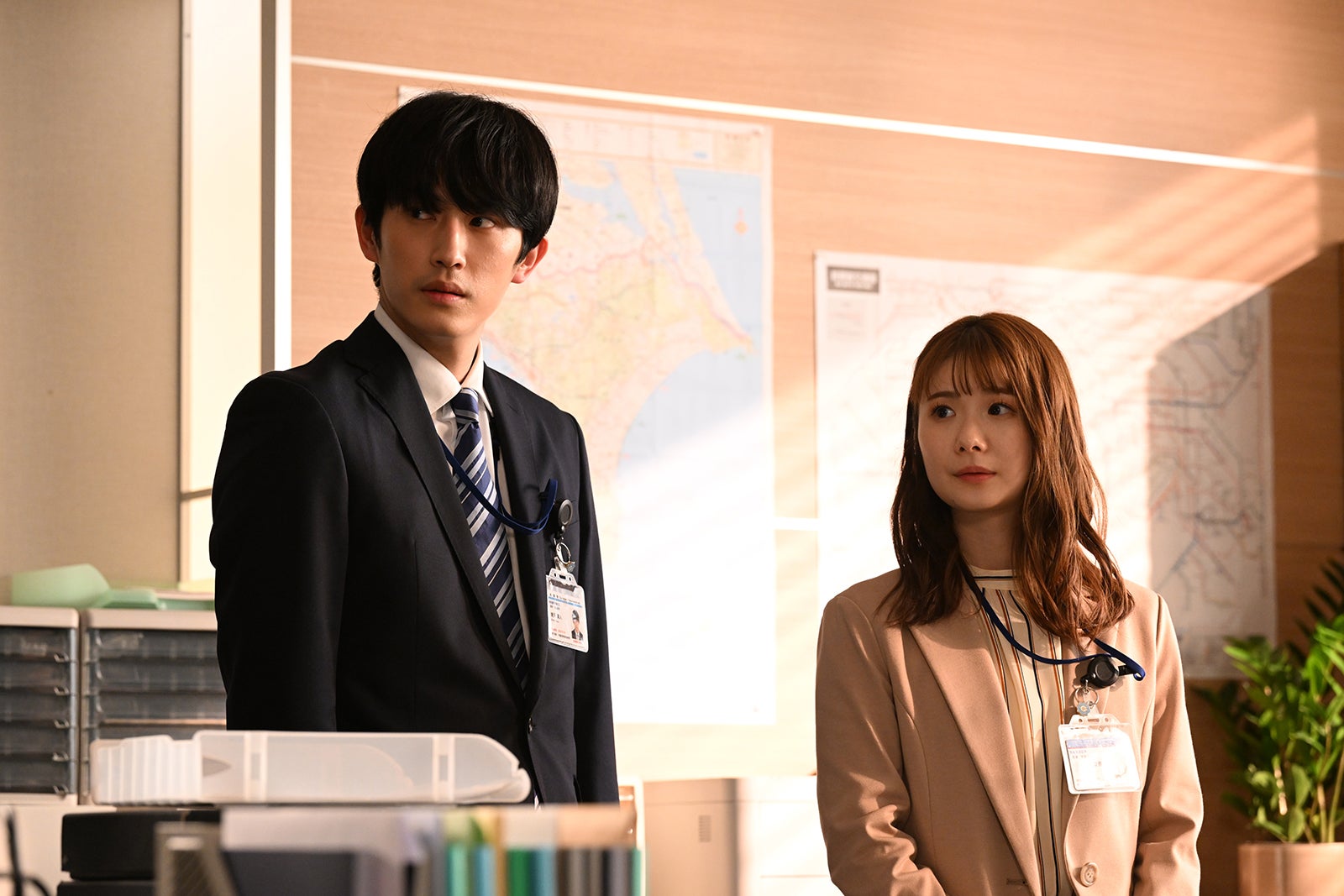 杉野遥亮、小野花梨 「罠の戦争」第6話より（C）カンテレ