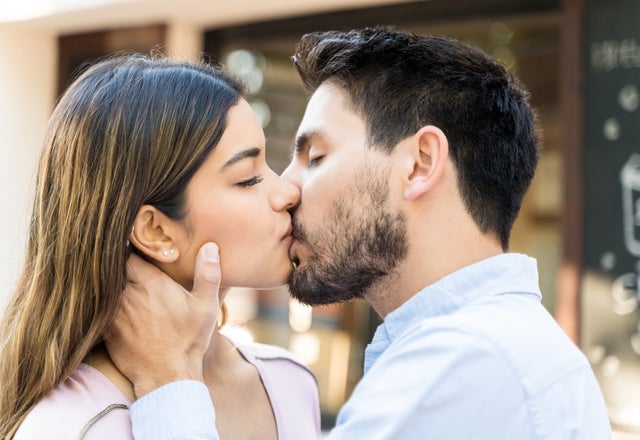 ずっとやめないで 女性が夢中になっちゃう ディープキスの仕方 その1 モデルプレス