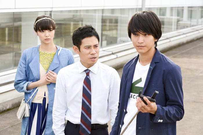 新川優愛、伊藤淳史、佐藤寛太(画像提供:読売テレビ)