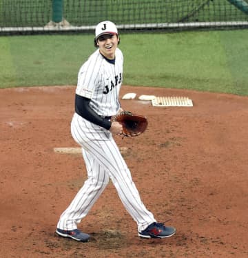 大谷のライブBPにNPB選手も衝撃 坂本「今年あれ以上の球見ることはない」 森下は腰砕け三振で「日本には1人もいない」 最速97マイル