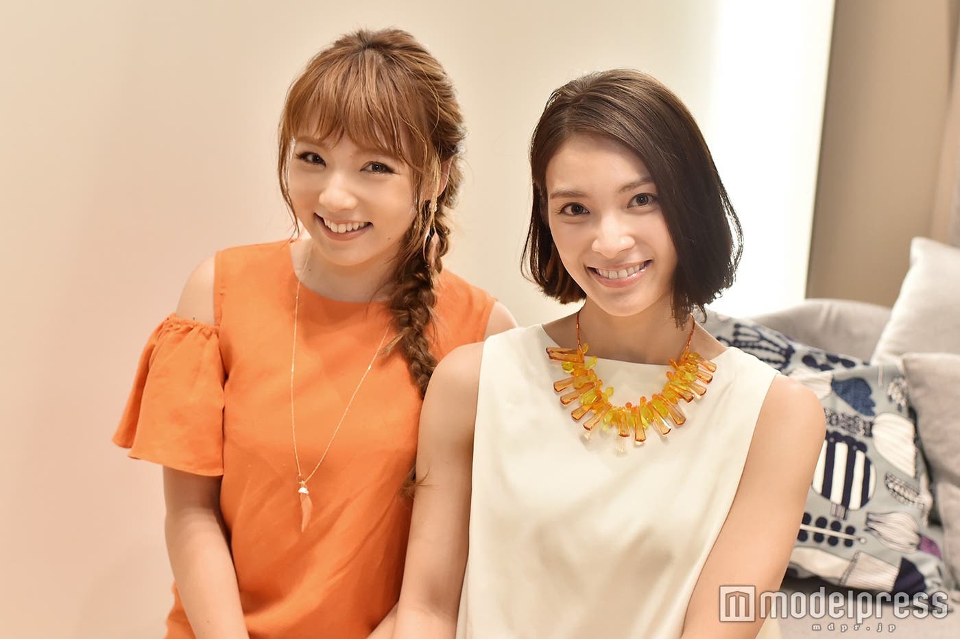 野呂佳代、秋元才加(C)モデルプレス