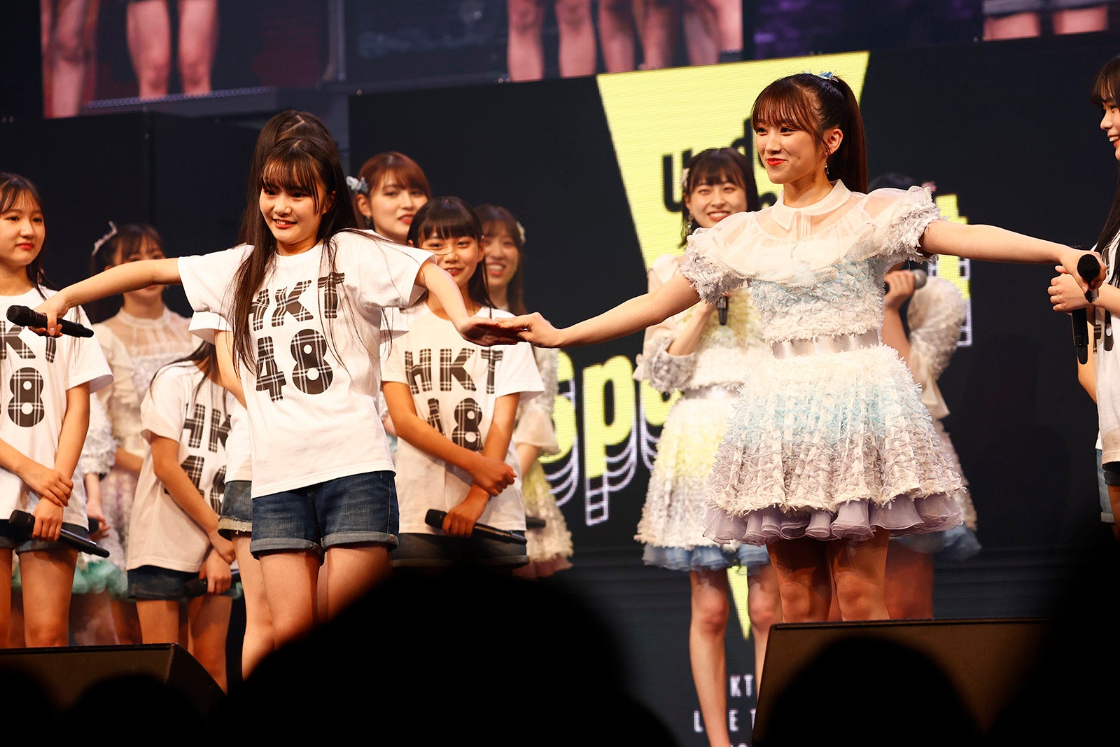 HKT48矢吹奈子、初センター最新曲サプライズ披露 6期生お披露目