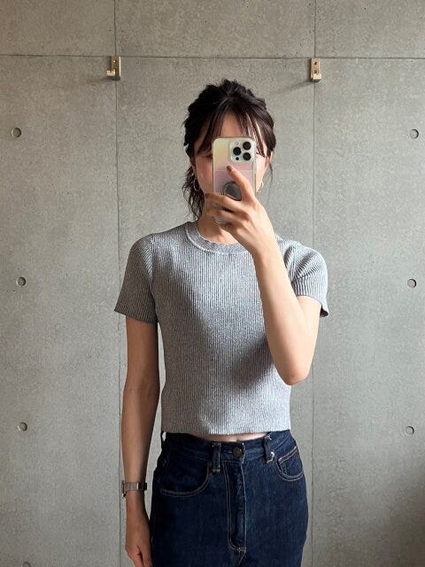 ラメクロップドセーター　着用　グレー　トップス