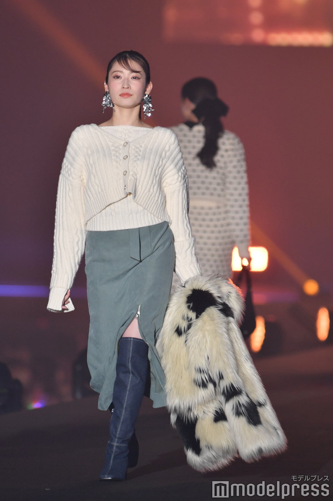 （C）モデルプレス