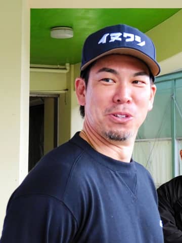 楽天 マエケン「イヌワシキャップ」で自主トレ「楽天市場で買いました」2.1ブルペン入りも予告「いいスタートを切れるように」