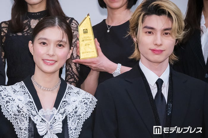 芳根京子、本田響矢(C)モデルプレス