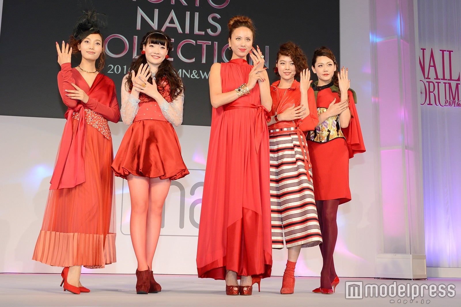 道端アンジェリカ（中央）（C）モデルプレス