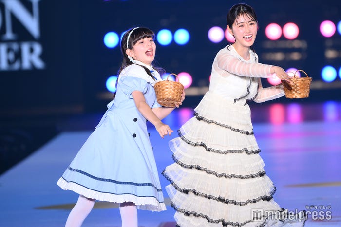 マイカ ピュ、原菜乃華(C)モデルプレス