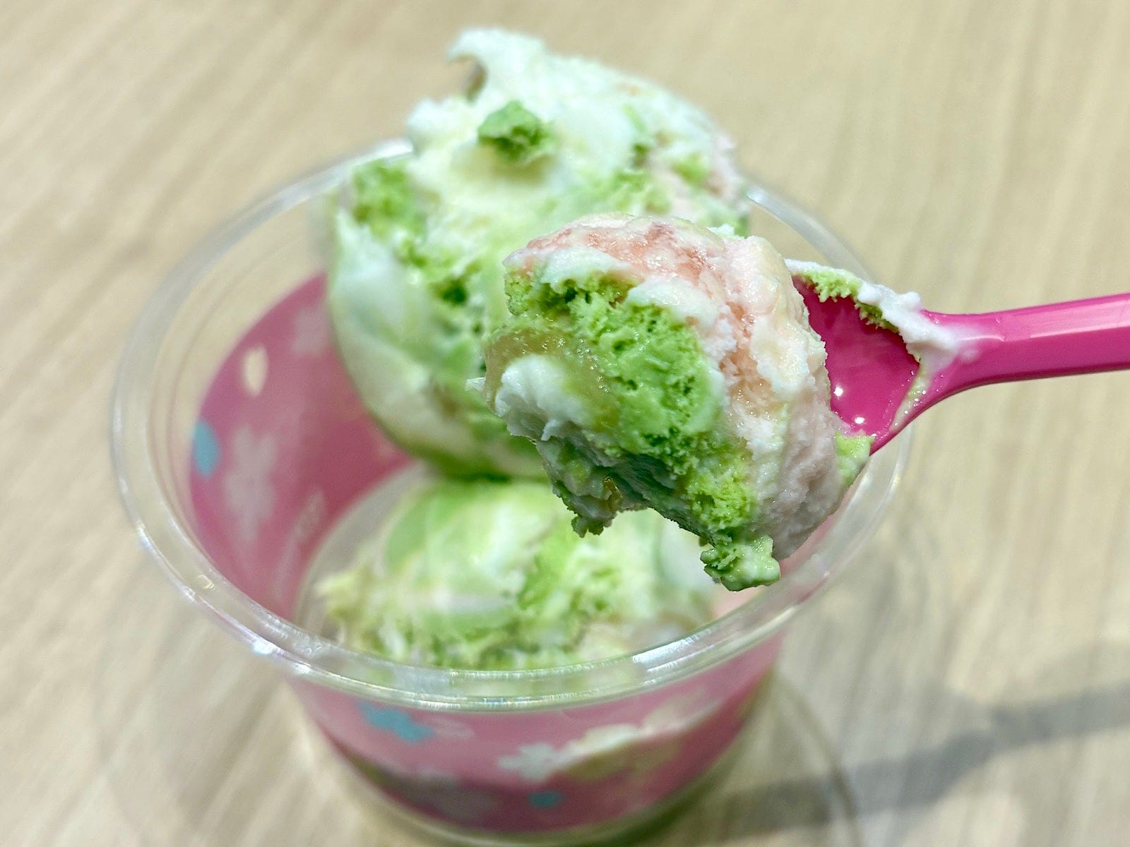 ほかでは出会えない珍しいフレーバーにワクワク。飽きのこない3層のおいしさを満喫できます 