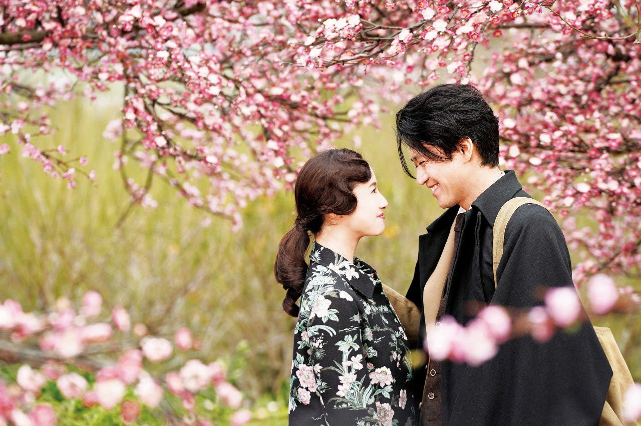 沢尻エリカ、小栗旬（C）2019　『人間失格』製作委員会