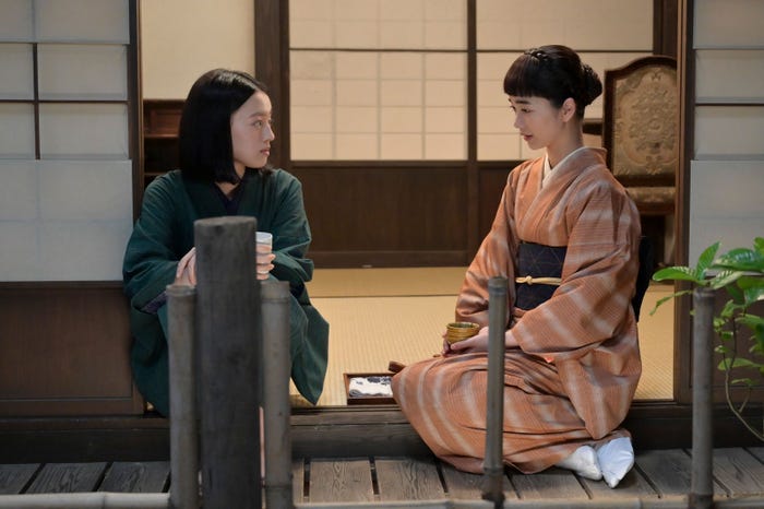 上坂樹里、見上愛「風、薫る」第70話(C)NHK