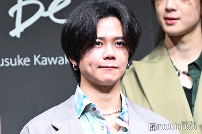 口を閉じる藤牧京介(C)モデルプレス