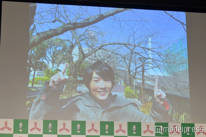 神木隆之介が披露したプライベートショット(C)モデルプレス